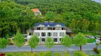 Floral Hotel · Oxygen House Mogan Mountain Hotels in Huzhou