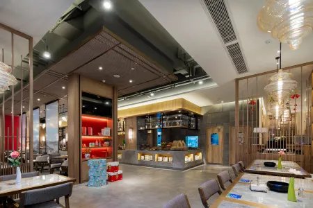 Mehood Lestie Hotel (Shanghai Hongqiao Junction International Exhibition Center) Отели рядом с достопримечательностью «Shanghai Guoji Qichecheng-Qiche Zhanlan Center»