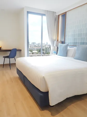 รูปภาพของเดอะ ควอเตอร์ พร้อมพงษ์ บาย ยูเอชจี