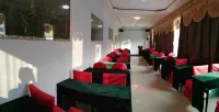 Linzhou Red Home Business Hotel
