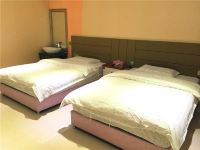 艾美情侣主题酒店(佛山容桂天佑城店) - 标准双人床