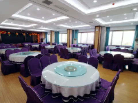 Huanyu Grand Hotel (Yishui Dongfang Shopping Center Chang'an South Road) Hotels in Yishui