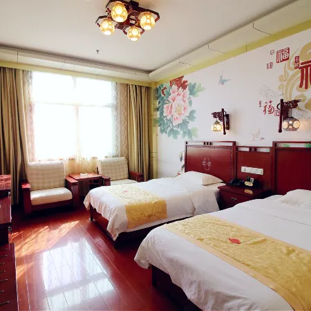 Huanyu Grand Hotel (Yishui Dongfang Shopping Center Chang'an South Road)