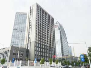 Donghua Apartment