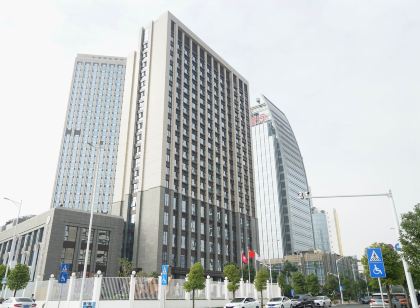 Donghua Apartment