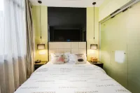 Zhangjiagang Meet Light Hotel (Shazhou Road Pedestrian Street Mambat Plaza) - 2-Star