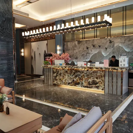 Mousi Light Luxury Hotel Отели в г. Чантин