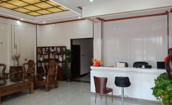 Miluo Huasheng Hotel