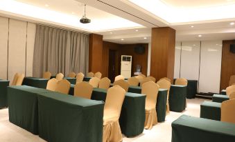 Super 8 Collection Hotel (Hefei Guogou Plaza Annongda Subway Station)