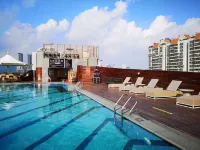 Zhuhai Longzhuda International Hotel (Gongbei Port Railway Station Branch) - Rooftop Pools