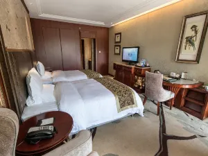 River & Holiday Hotel