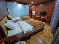 Xiaoluo Ha'ni Titian Sheying Zhijia Hostel