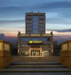Golden Claw Hotel Các khách sạn gần Luoyang Bridge