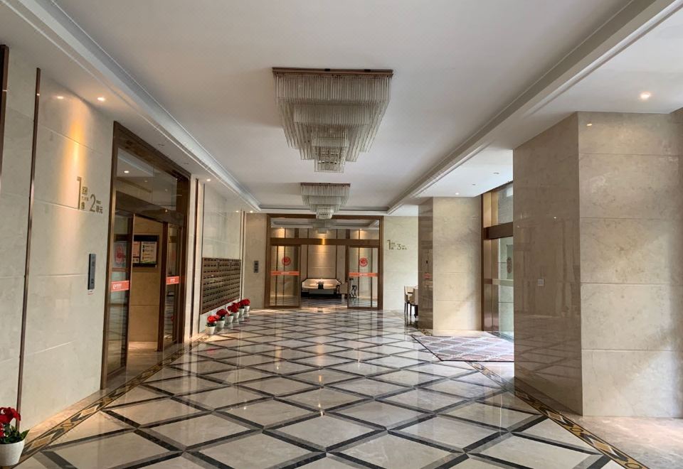 White Lovers Hotel Facility