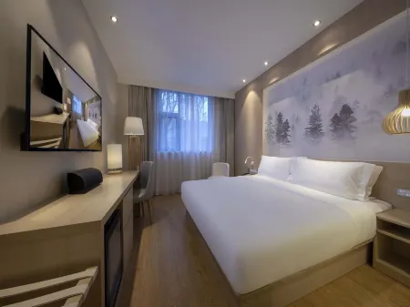 Orange Hotel (Shanghai International Tourism Resort Chuansha Branch)