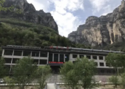 Ouya Xianju Hotel