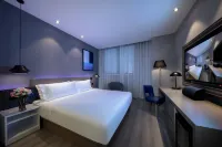 Orange Hotel (Nanjing South Railway Station Baijiahu) Hotels near West Orchard (Baixia Road Shop)