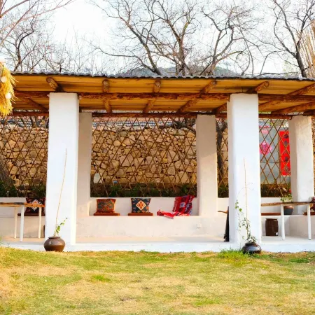 Wulian Qianbai Hulin Homestay