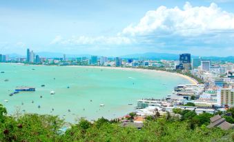 Pattaya Jomtien Beach  Pool Villa