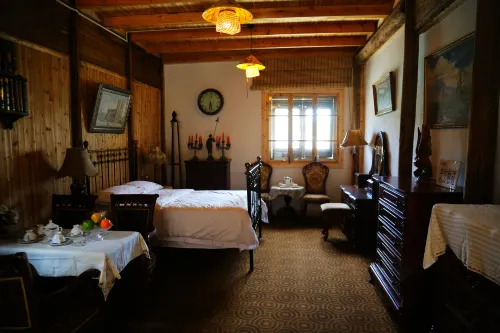 Colorful Danxia Theme Inn