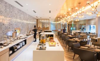 2. Hilton G..