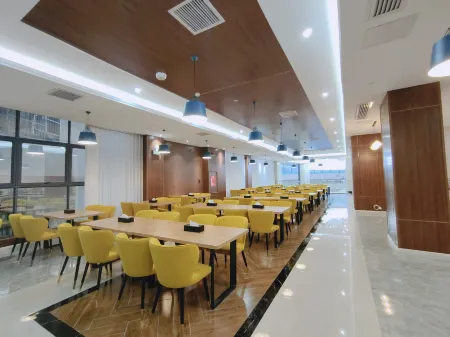 Zhu Ke Hotel Отели рядом с достопримечательностью «Guangxi Health Vocational and Technical College»