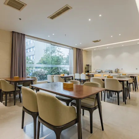 Huanlesong Hotel