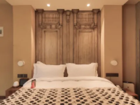 Jinglu Lanshan Inn Hotels near Shishe Village