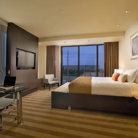 EB Hotel Miami Airport