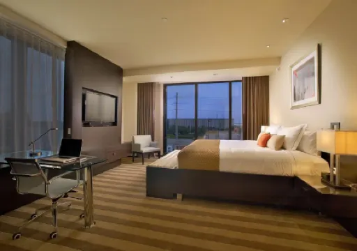 EB Hotel Miami Airport