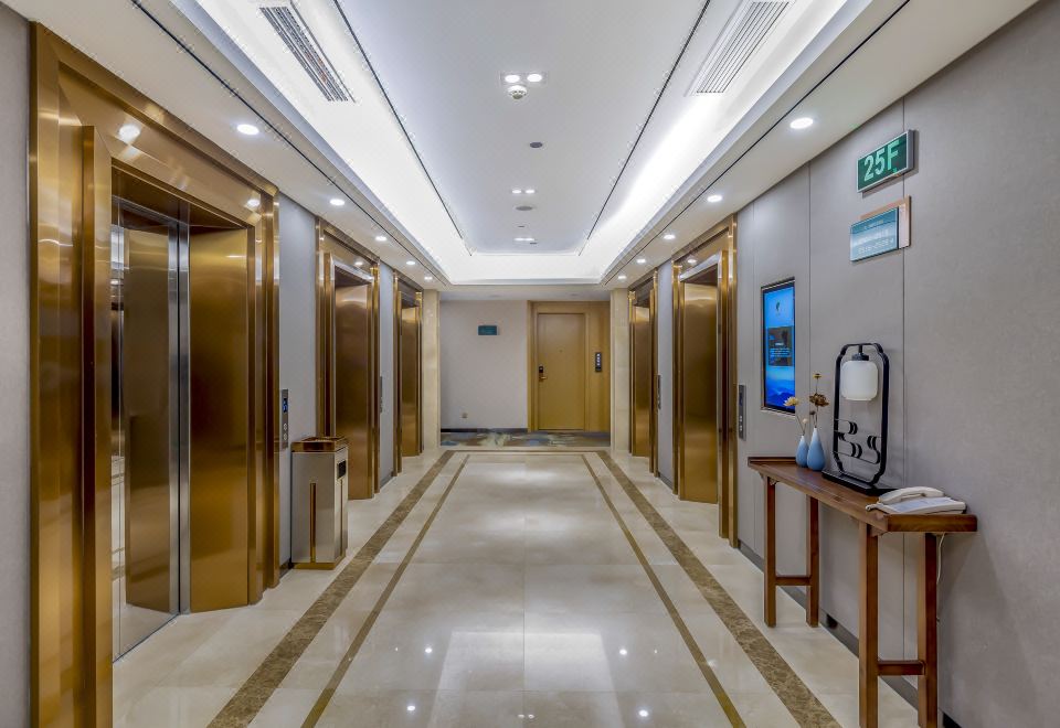 트라이컬러 그린 호텔 객실