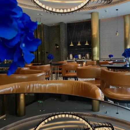 Modern Crown Hotel
