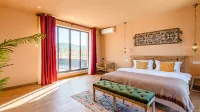 Floral Hotel · Weihai Haya Swimming Pool Garden hotel