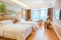 Vienna Hotel (Luchuan High-speed Railway Station) - parking