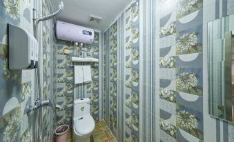 Baoshuo Hotel (Qingdao Beer Street Guangrao Road Subway Station)