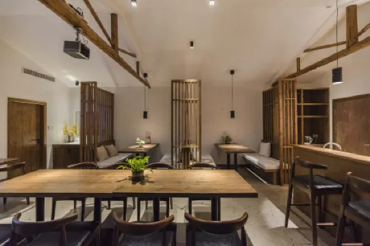 Yueyin Boshe Hongcun Holiday Guesthouse