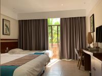 三亚龙兴莱曼海景度假酒店 - 高级园景双床房