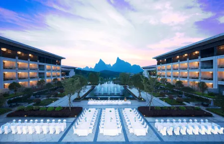 New Century Hotel Gui'an Guizhou Отели рядом с достопримечательностью «Guizhou Electron Technology Vocational College»