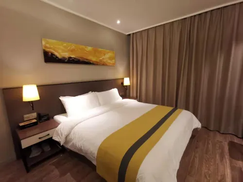 Yiju Collection Hotel (Mohe Beijixing Square)