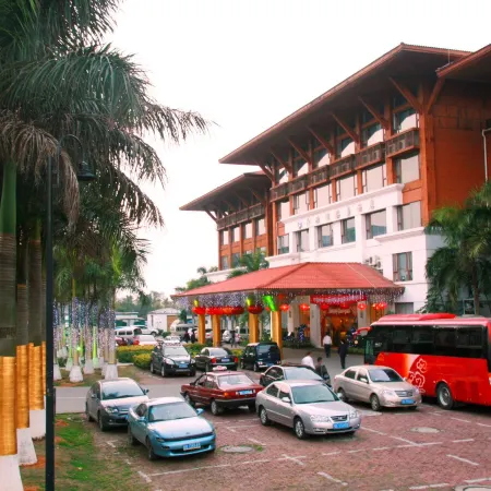 Pearl Bay Seaview Hotel (Laojie Seaview)
