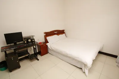 Everest Hostel