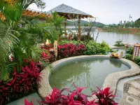 NKS Hotspring Grand View Garden - Kuumat lähteet