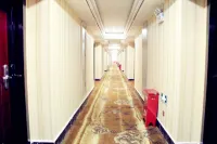 Yining Zhangzhou Business Hotel