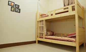 Takaobay Hostel