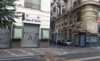 미노 아스트라(Astra) 3성급 호텔 외관