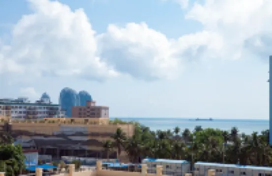 Lanxiang Seaview Travel Rental (Sanya Bay Tianya Night Market)