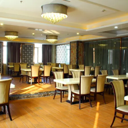Weihua InternationaI Hotel Отели в г. Хуянь