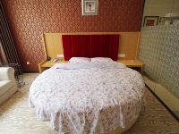 浪漫西街酒店(桂林高铁北站店) - 浪漫圆床房