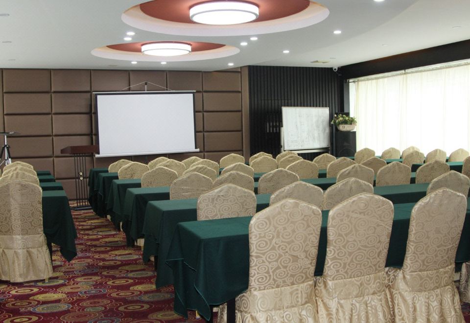 Brilliant Hotel Danang Over view