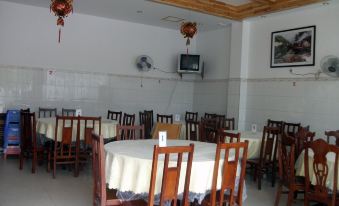 Caihong Hostel